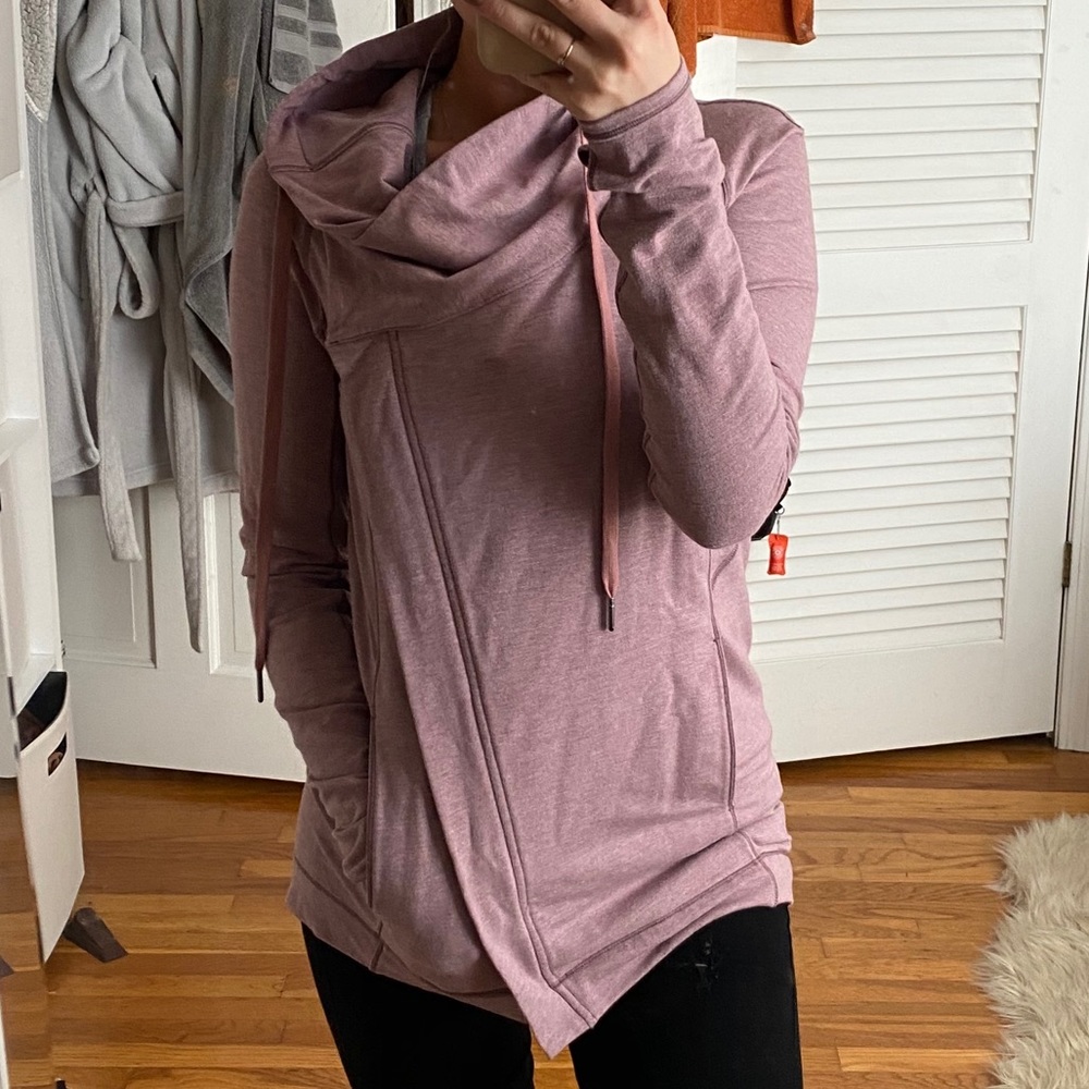 NWOT Lululemon Zip Up w/ Hood